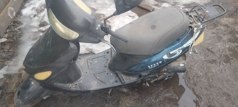 Продам скутер не на ходу.