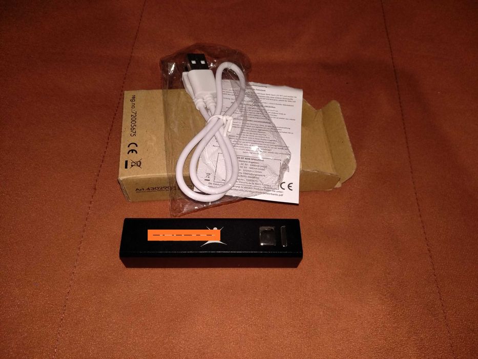 Powerbank nowy nieużywany 2200MAH