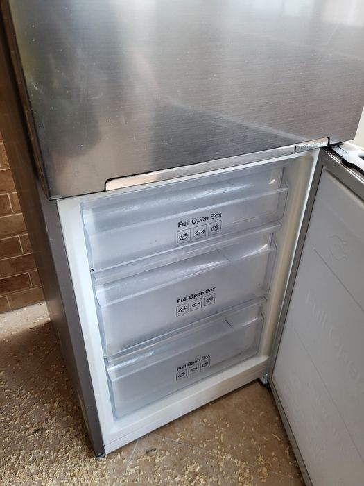 Frigorífico SAMSUNG Inverter 328L