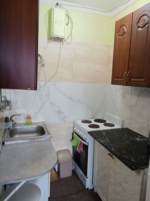 Продам бюджетную  1 комнатную квартиру.