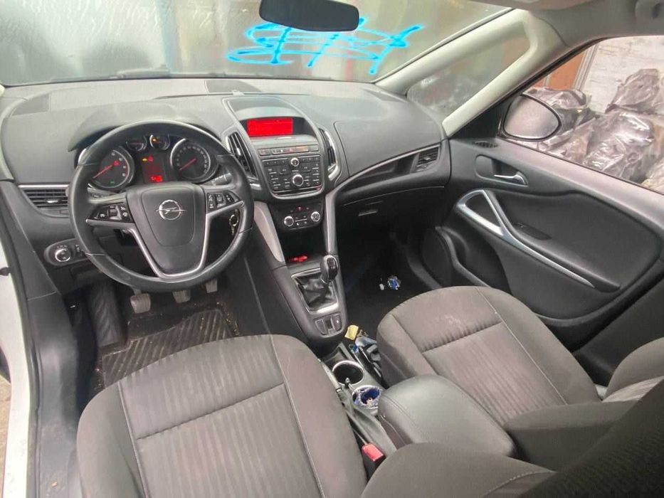 Розборка, шрот, запчастини Opel Zafira C A16LET авторозбірка