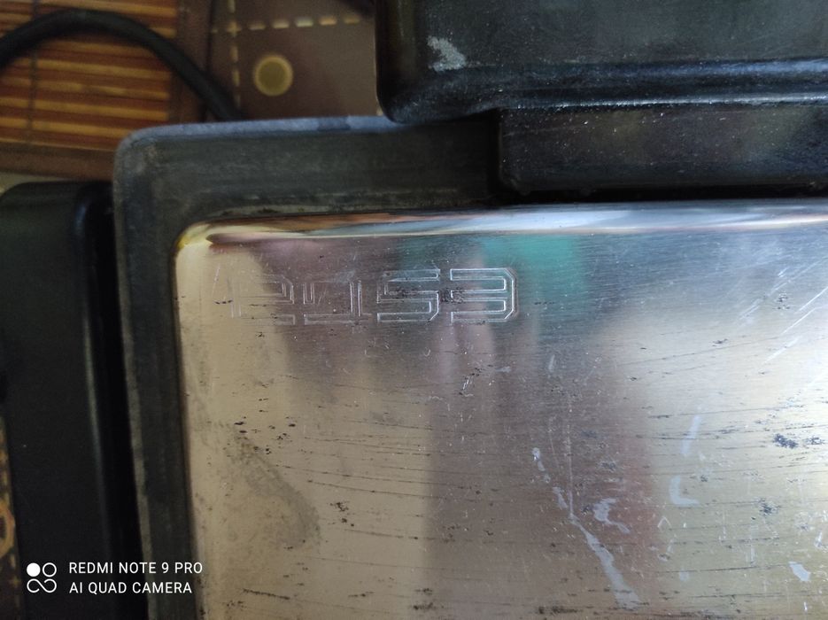 Вафельница,б/у, 900гр.