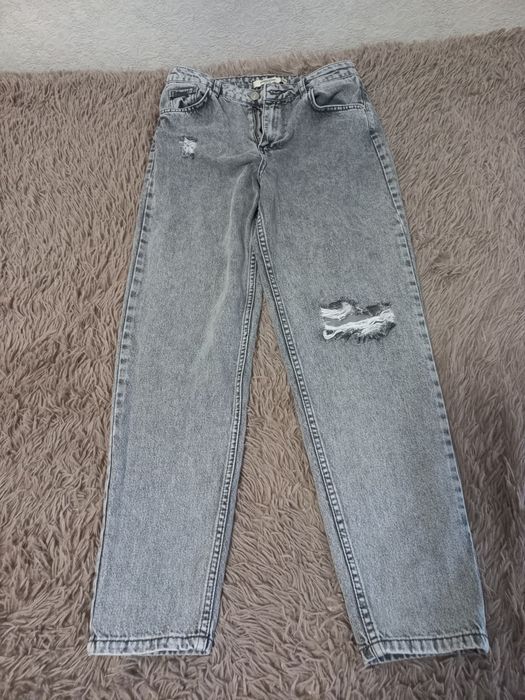 Жіночі джинси мом
