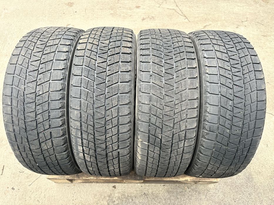 Шини 215 60 17 96R Bridgestone Blizzak DM-V1 комплект