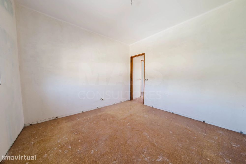 Apartamento T2 Renovado em Peniche – Oportunidade de Investimento!