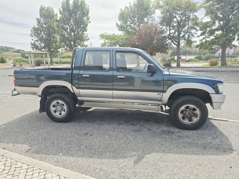 Toyota Hilux 4x4 c/d