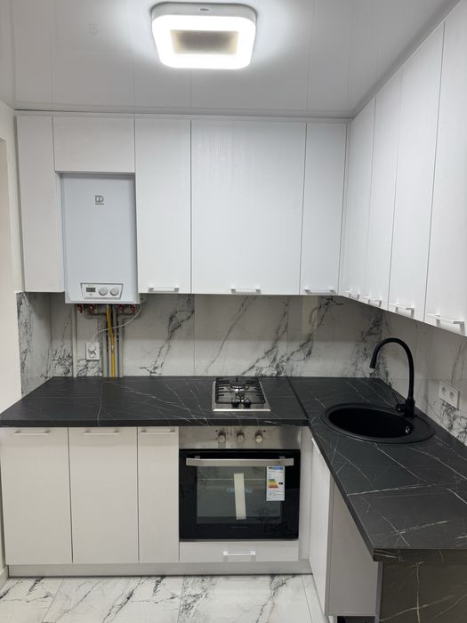 Продається квартра на 2 поверсі