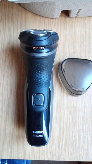 Електробритва PHILIPS S1332
