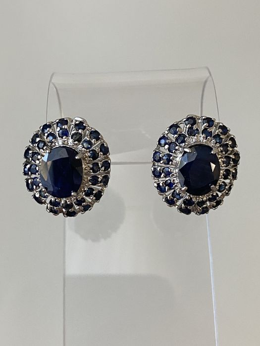 Серебряные серьги с сапфирами