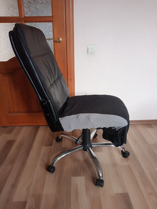 Продається крісло