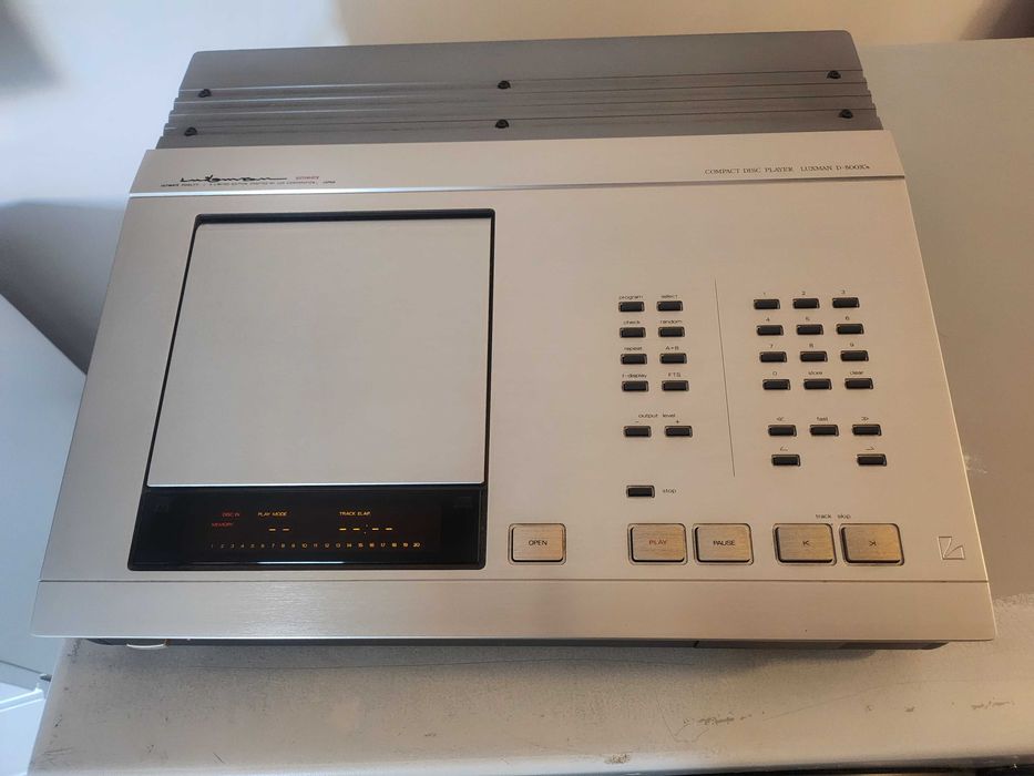 Odtwarzacz CD Luxman d-500xs
