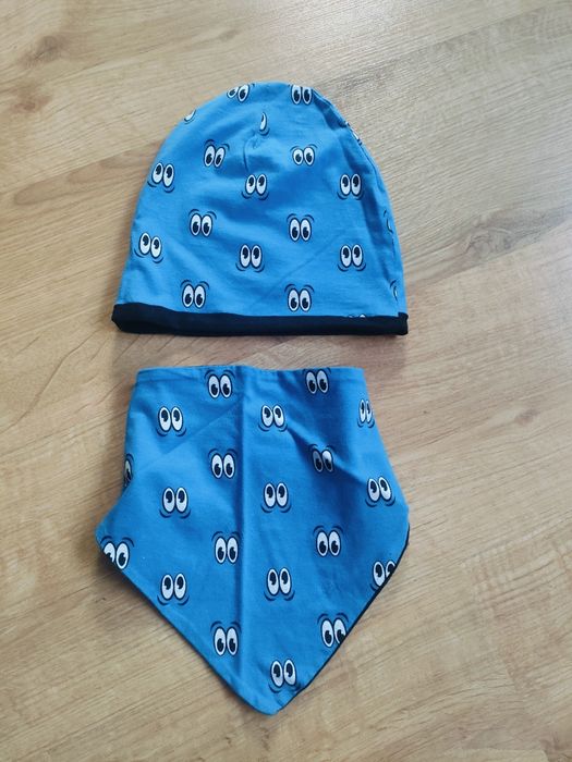 Czapka z apaszką