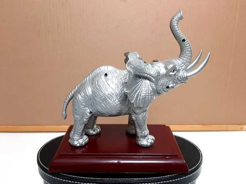 Isqueiro Elefante em Metal para Coleção
