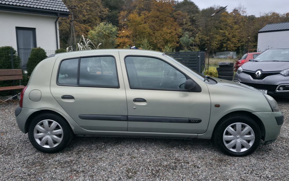 Renault  Clio 1.2 benzyna 65 km 2002 rok 152000 km