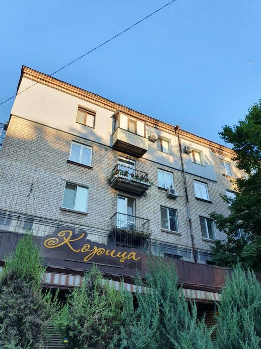 Продаж 2 кв 54 м кв. Нагорный р-н, Пр. Науки ( пр. Гагарина)