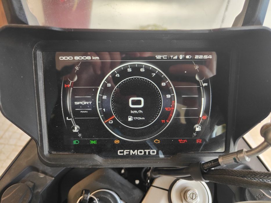 CFMoto 800mt Touring + Mala Shad Tr48