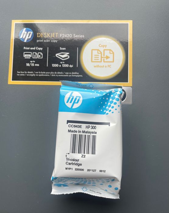 Impressora HP DESKJET  serie F2420 com cabo alimentação + 3 tinteiros
