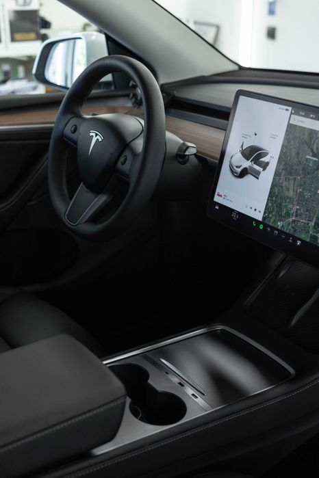 Tesla Y Range AWD cesja