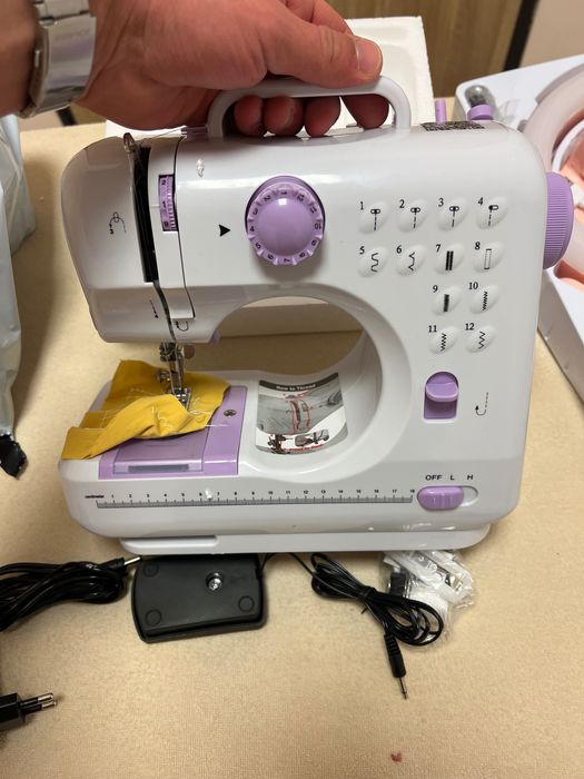 Maszyna do szycia Łucznik mini