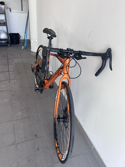 Vendo bicicleta de estrada em bom estado.