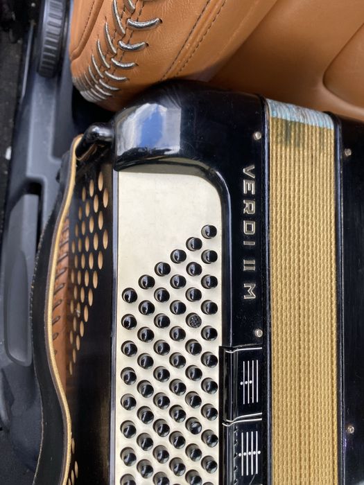 Acordeao Hohner verdi II M