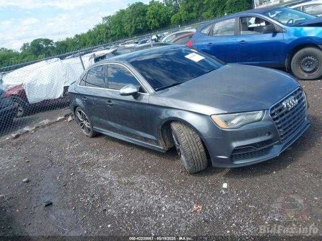 Audi S3     фари