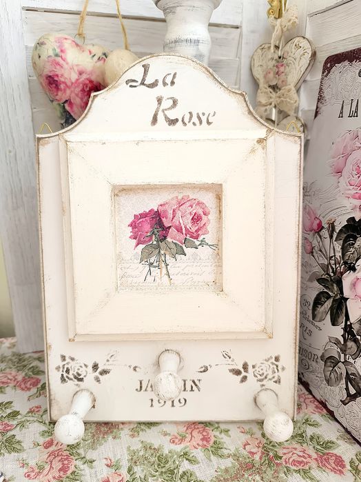 Uchwyt vintage z różą