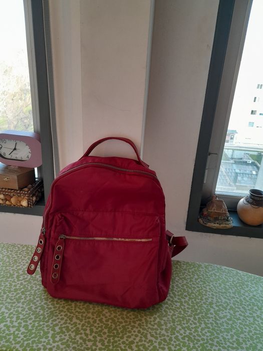 Vendo Mochila de Senhora PRIMARK muito bonita como nova