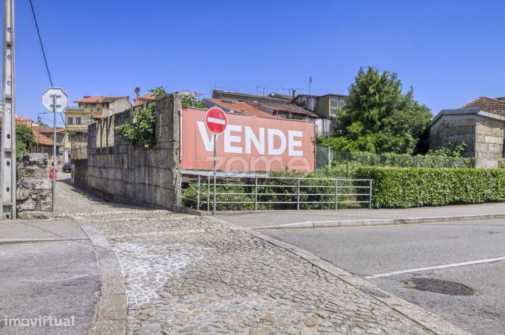 Prédio no centro de Guimarães
