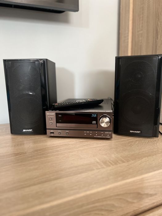 Minisystem Hi‑Fi Sharp XL‑BD601PH z Blu‑ray 3D. Wieża jak kino domowe