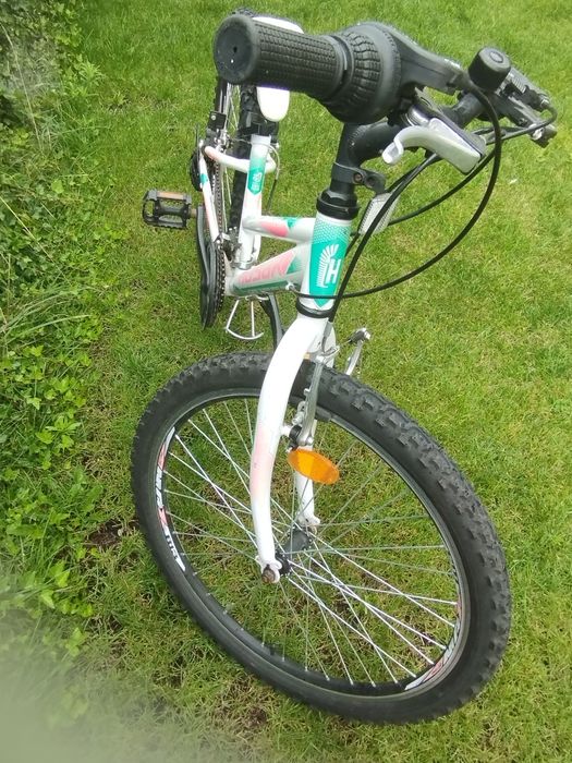 Rower biały w dobrym stanie