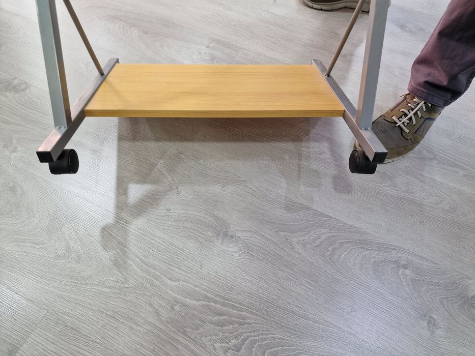 Secretária bom estado