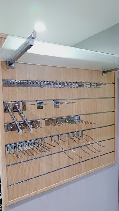 70 ganchos para expositor