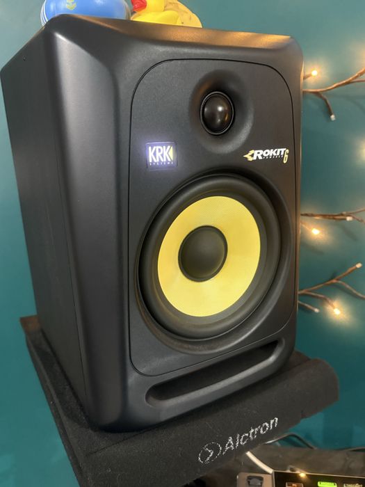 gotowe do grania stanowisko DJ oparte na sprzęcie Pioneer