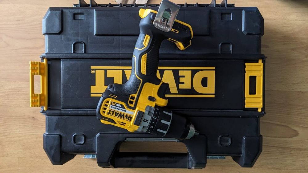 Шуруповерт Dewalt DCD791 NT в кейсі