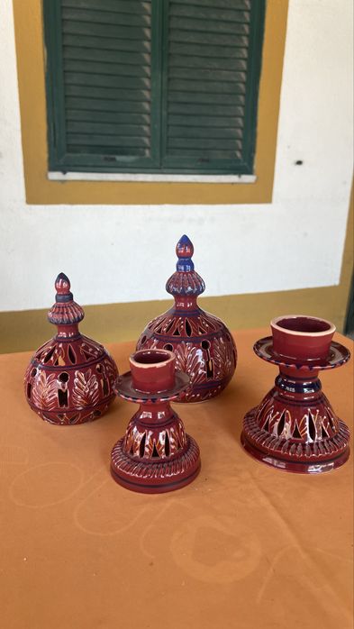 Conjunto de castiçais em ceramica artesanal