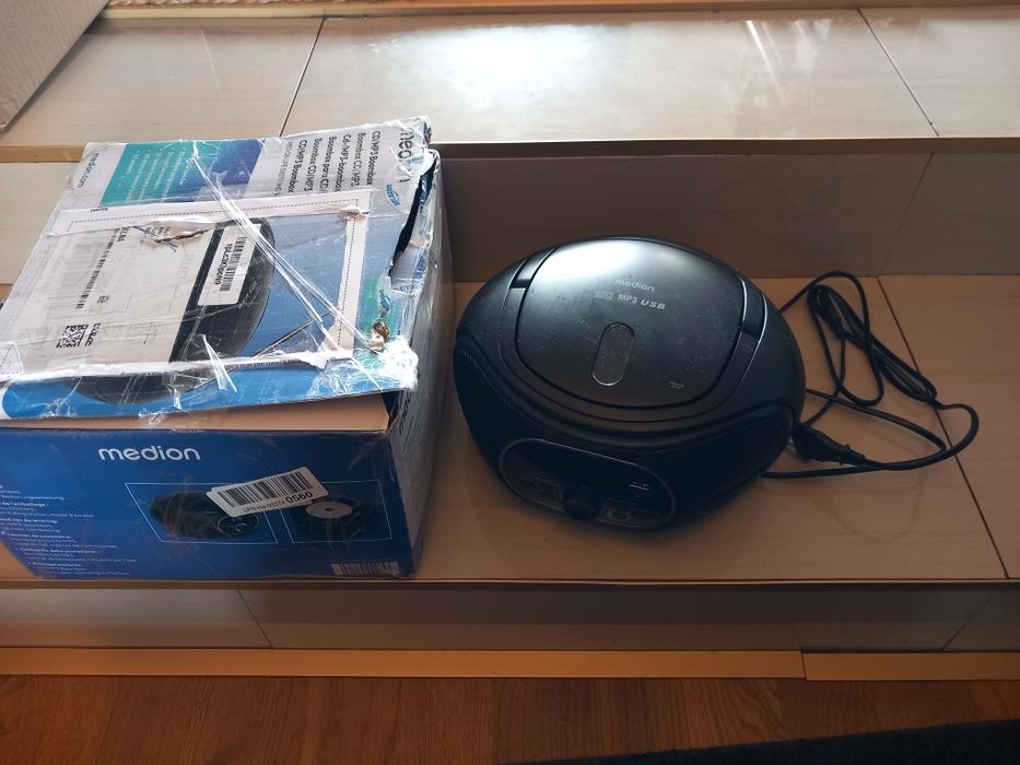 Radio sieciowo-bateryjne FM Medion E65711