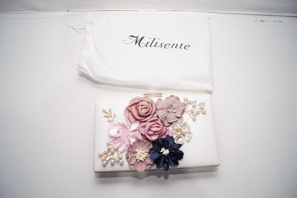 Torebka damska kopertówka kwiatki biała wieczorowa ślubna sprzęgłowa