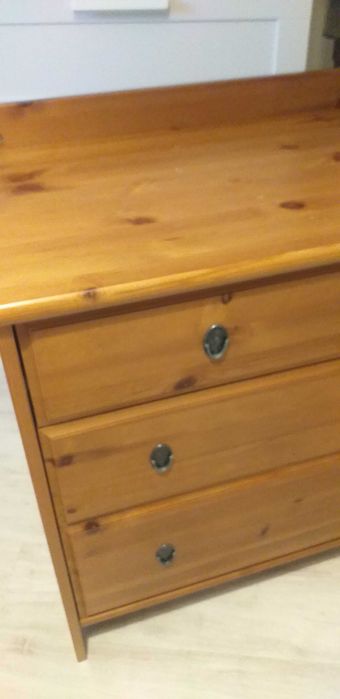 Comoda  ikea em pinho