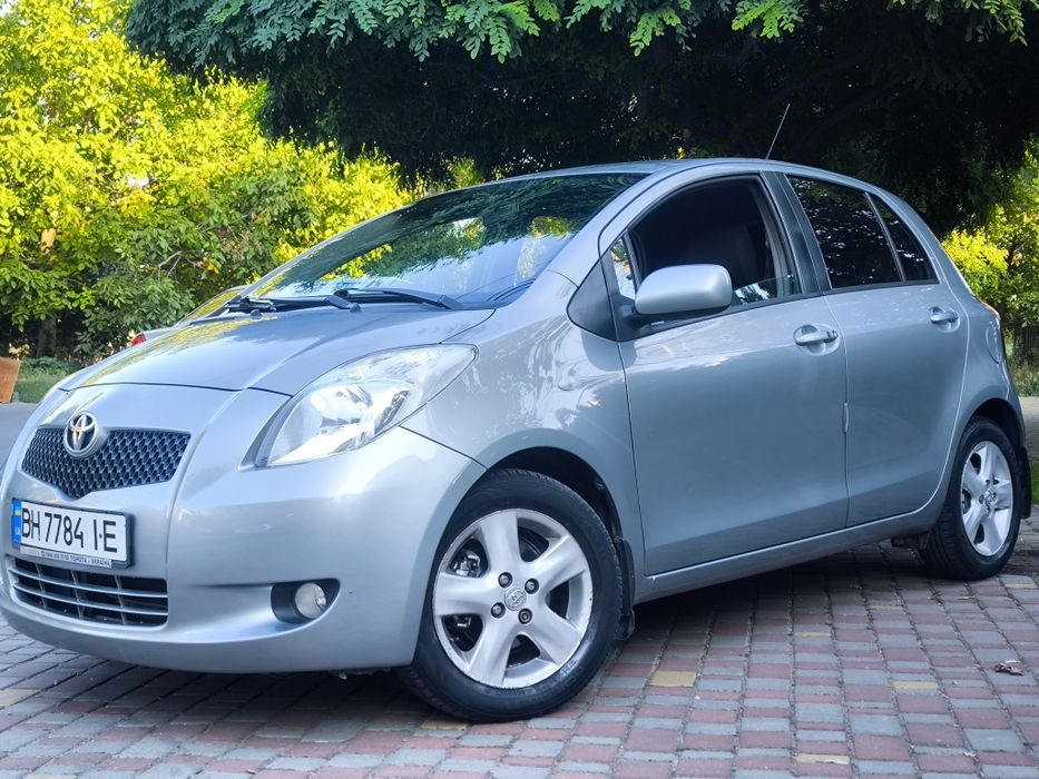 Продам Toyota Yaris 2007