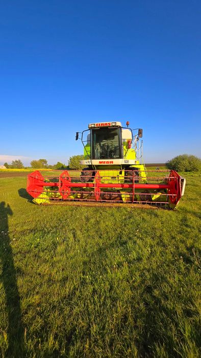 Комбайн зернозбиральний свіжопривезений mega claas