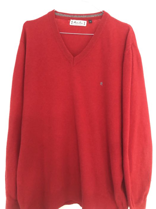 Czerwony wełniany swetrek meski