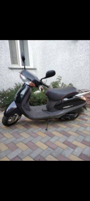 Скутер Honda Lead
