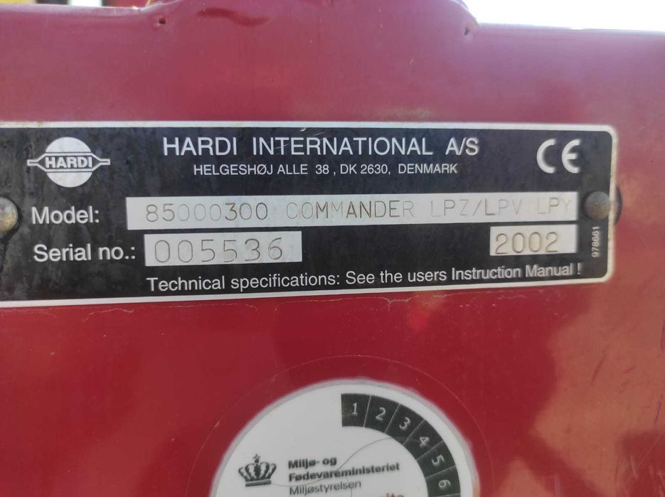 Продам прицепний оприскувач Hardi Commander 28000