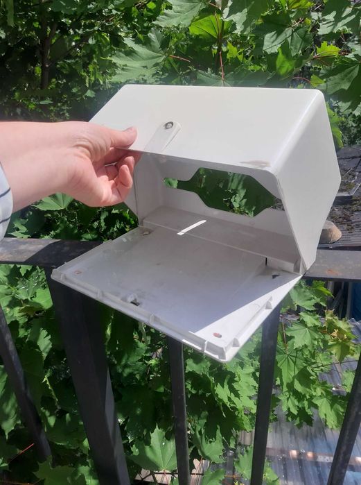 Podajnik ręczników papierowych