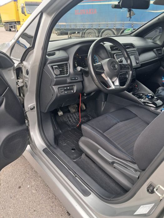 Nissan leaf2 2018