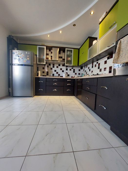 Продаж 3 кімнатна  квартира  новобудова вулиця Садова