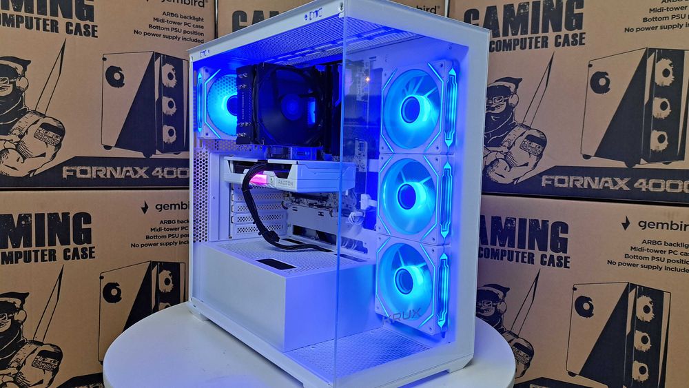 Od Ręki Komputer Gamingowy Ryzen 5 7500f 32GB RAM 1000GB SSD RX 9060 XT 16GB Win 11 WiFi Biała Obudowa Krux Exo Faktura Gwarancja