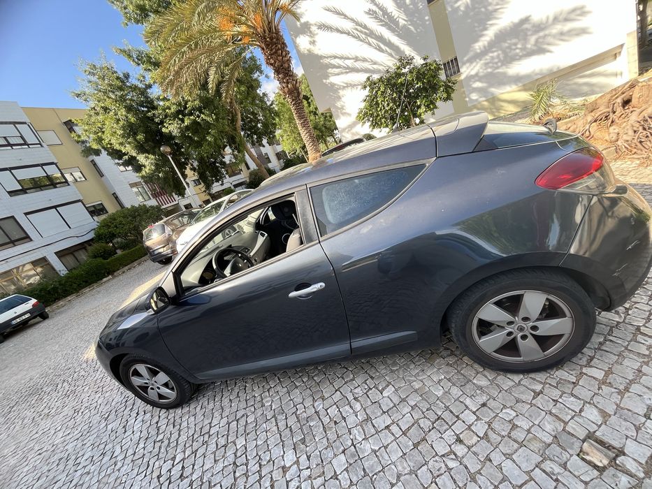 Renault Mégane Coupé 2010 – Bem Cuidado, Inspeção em Dia