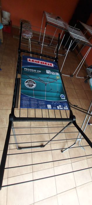 Suszarka na pranie Leifheit Pegasus 150 Solid Slim Black stojąca 15m